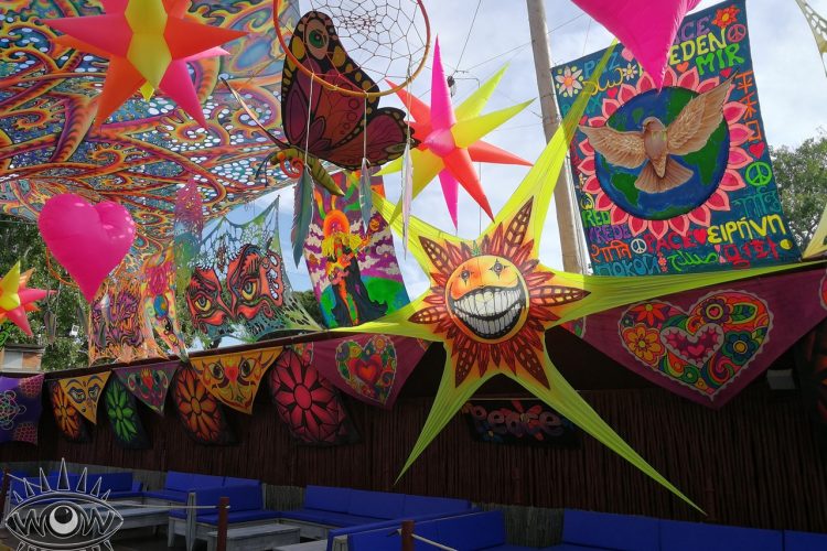 eventos tematizados compañia decoracion fluorescente alquiler arte retro años 60