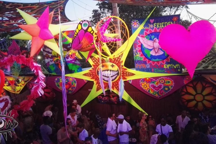 eventos tematizados compañia decoracion fluorescente alquiler arte retro años 60