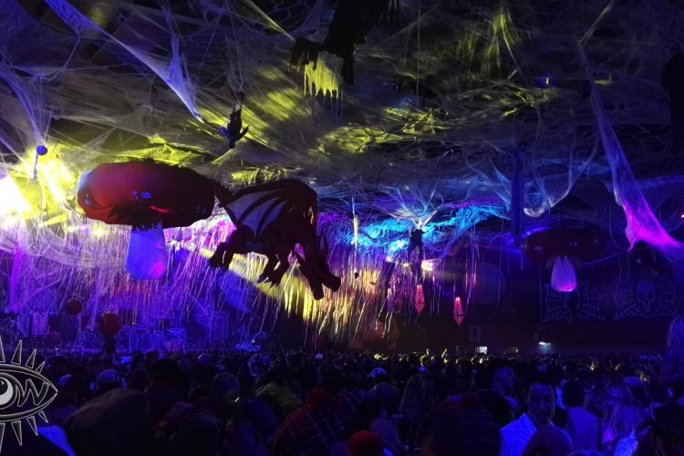 Halloween hinchables elrow fiesta techno club por alquiler