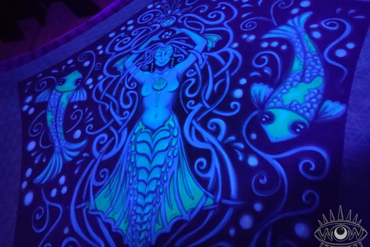 diosa del mar pintura fluorescente arte en spray