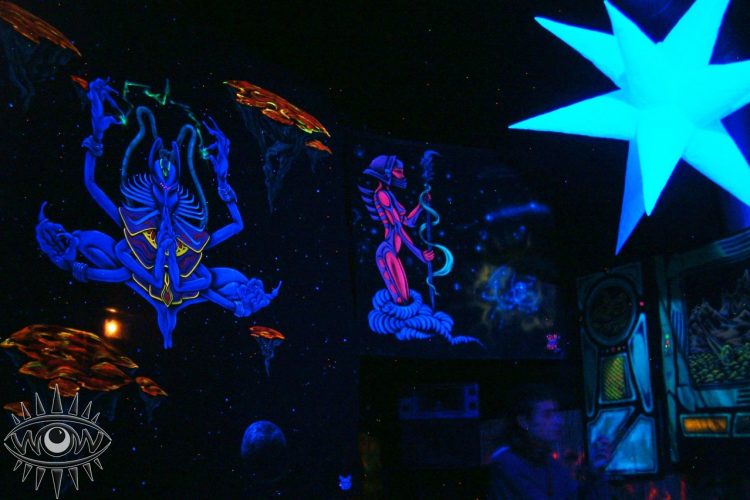 arte psicodélico fluorescente seres espaciales pinturas en tela