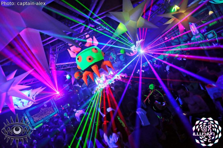 noches increibles en clubs raves música electrónica arte psicodélica efectos visuales